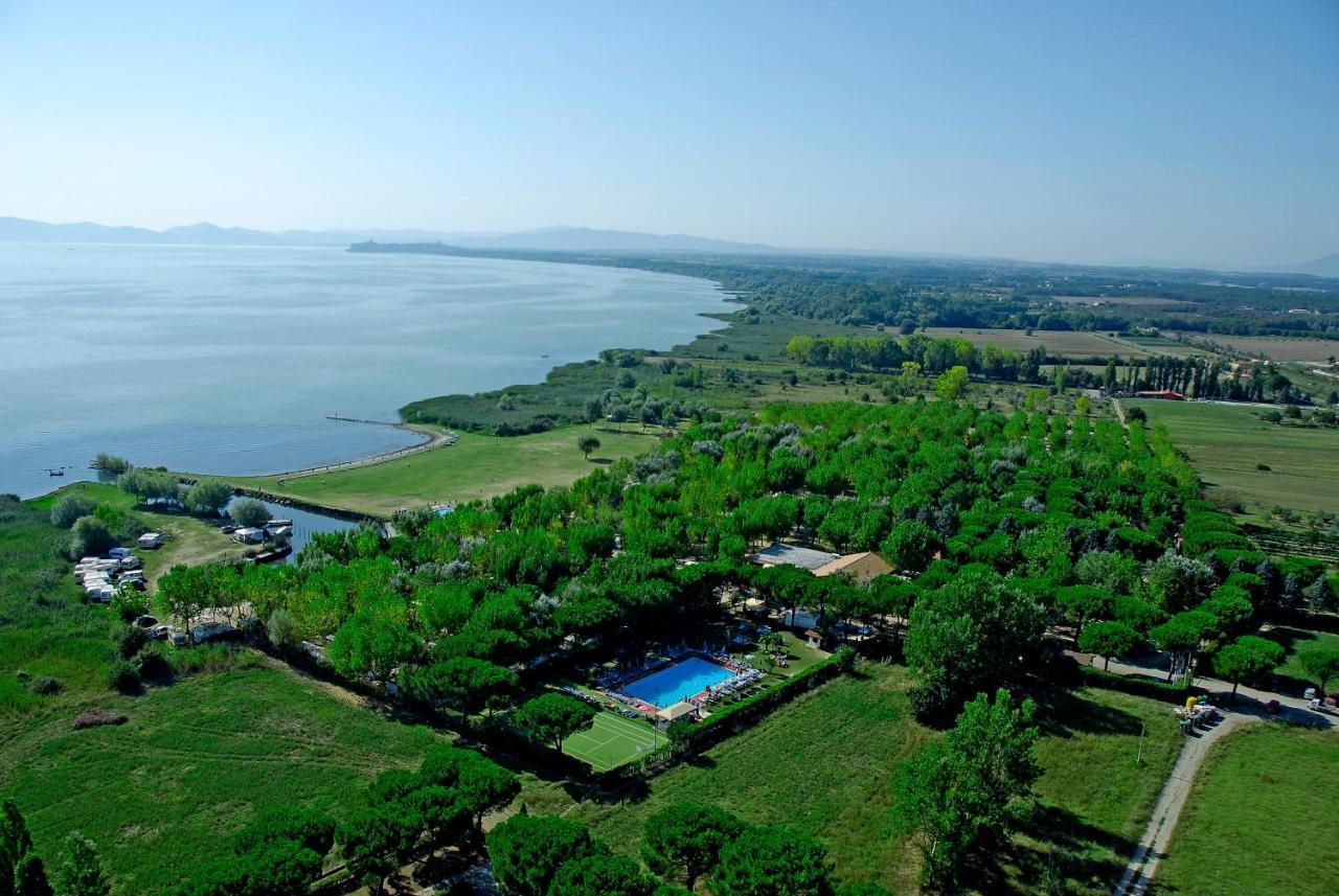 Camping Badiaccia Village Castiglione del Lago Bagian luar foto